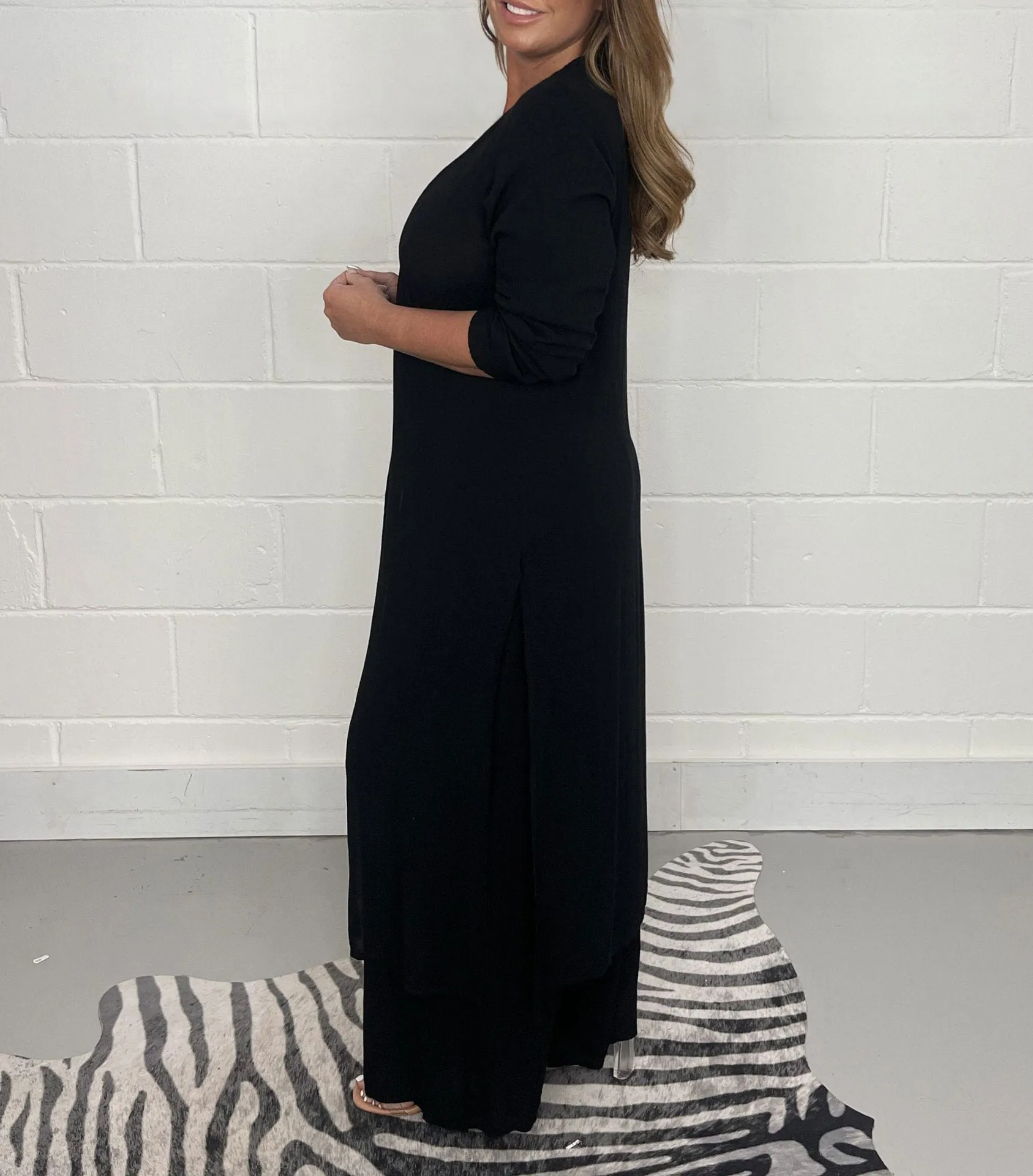 Alejandra - Relaxed V-Neck Two-Piece Outfit