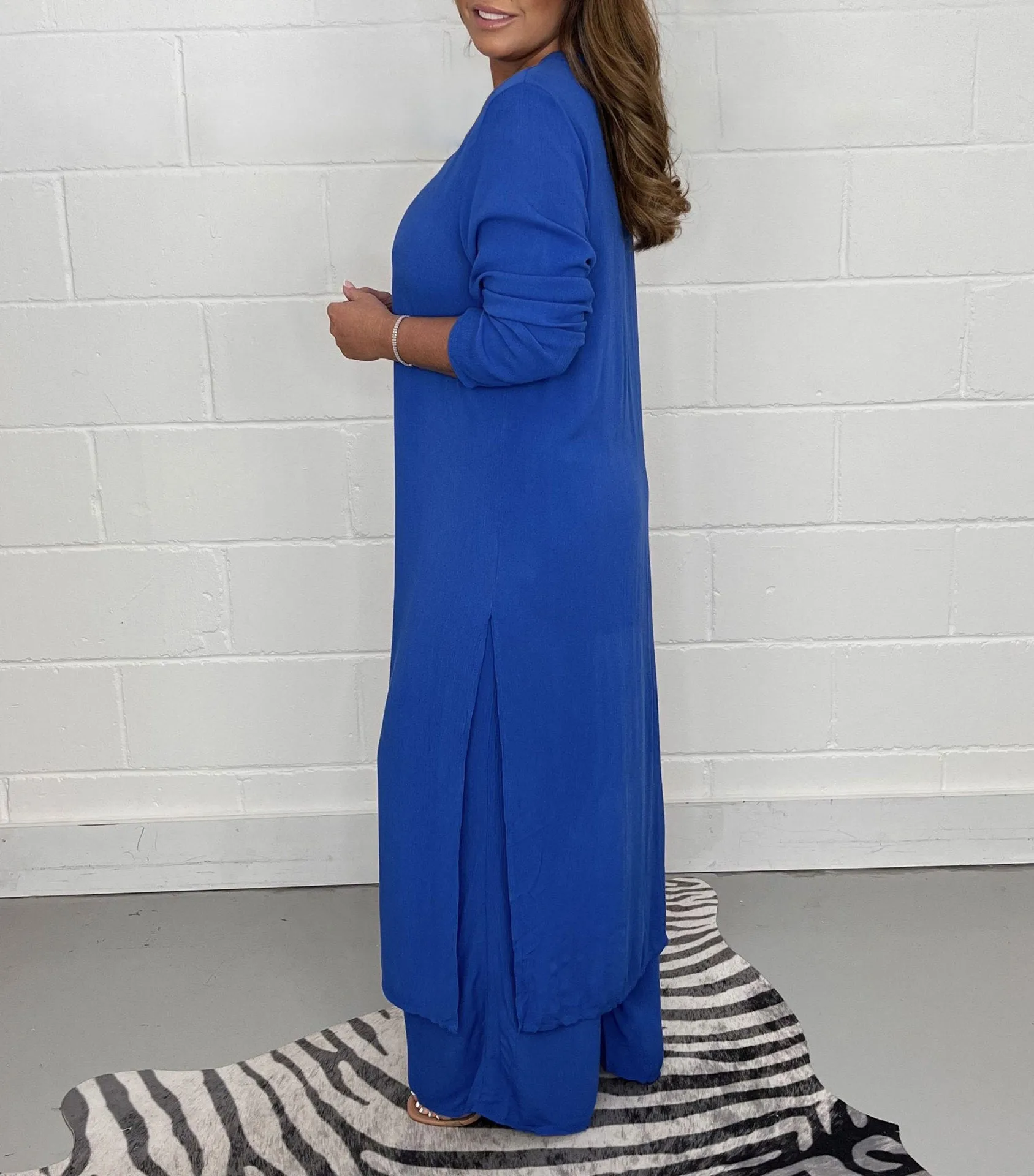 Alejandra - Relaxed V-Neck Two-Piece Outfit