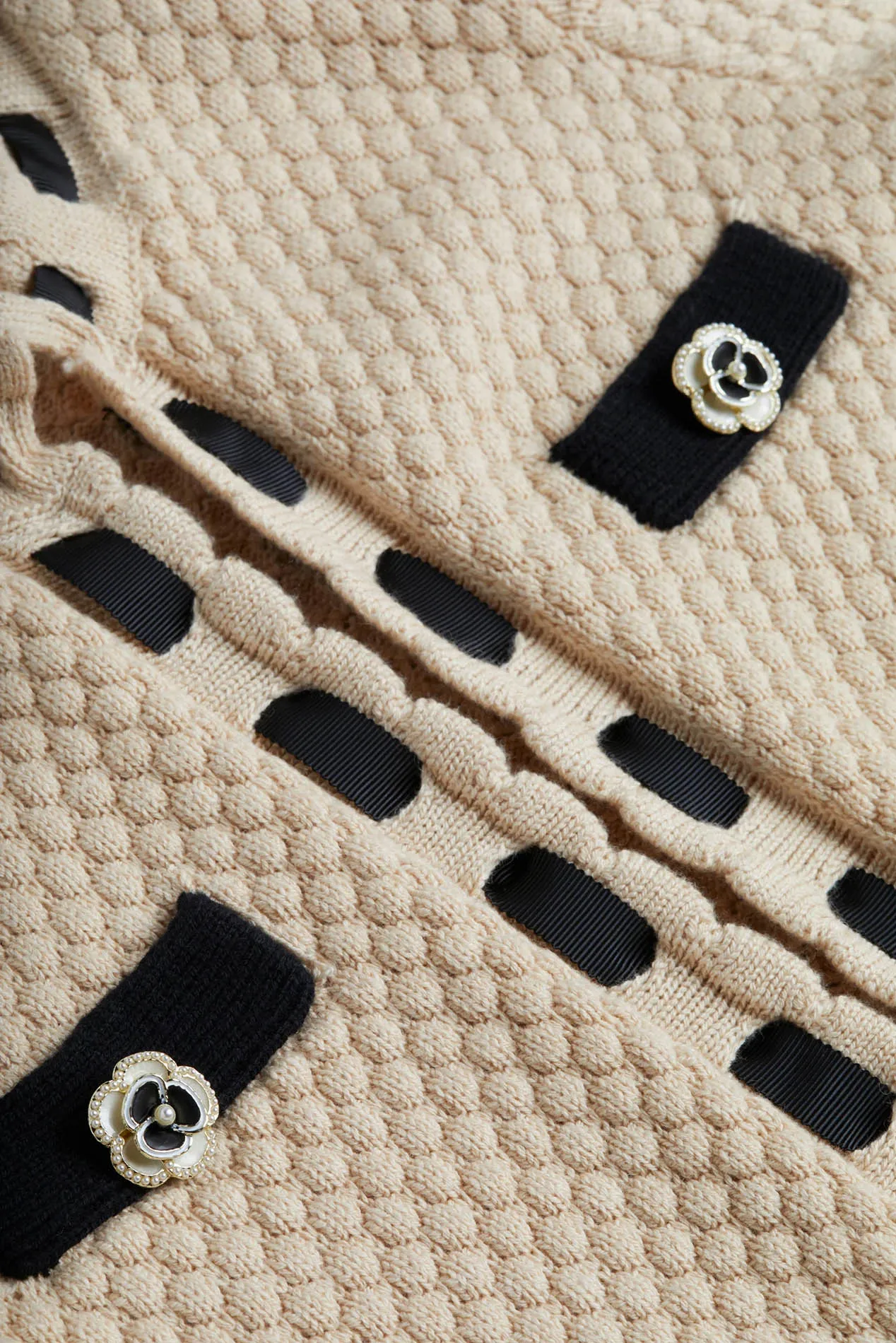 Astor Cardigan Biscuit/Black